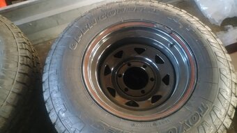 Pneu 235/75 r15 - 4