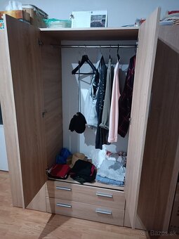 Šatníková skriňa - 4