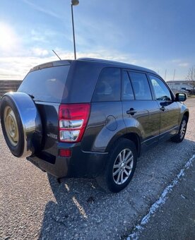 Suzuki Grand Vitara 2.4 benzin LPG 4x4 - 4