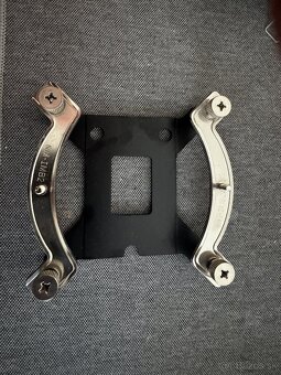 Predám  Noctua  NH-D15 - 4