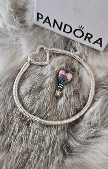 Pandora. - 4