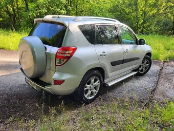 TOYOTA RAV4 2.0 Valvematic 116 kW, CVT automat 4x4 - 4