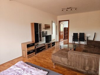 Prerobený 2 izbový byt v dolnej časti mesta KNM - 4