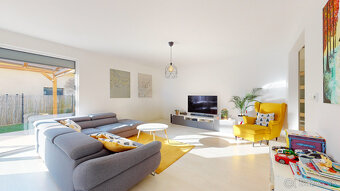 Na predaj priestranný 4-izbový dom v Stupave - 4