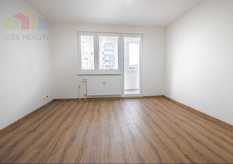 Štýlové bývanie bez starostí – novozrekonštruovaný 3-izbový  - 4