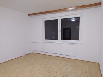 Prenajmem 3-izb. byt + loggia, 77m2 na Šípku zrekonštruovaný - 4