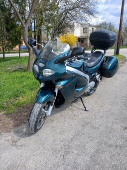 Triumph Sprint 955 ST - 4
