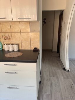 Zrekonštruovani byt v dobšinej 2 izbový - 4