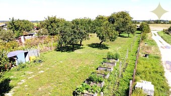 Na predaj stavebný pozemok v Bezenye - 4