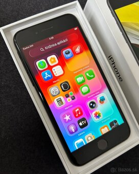 iPhone SE 2020 64GB black - 100% batéria - 4