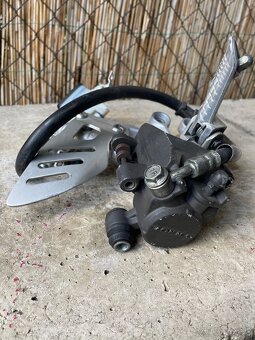 Set zadnej brzdy na Suzuki - 4