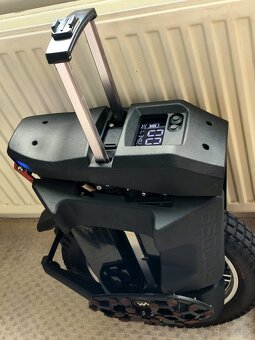 Elektricka Jednokolka Begode Master výkon 3,5 kW, bat.2400Wh - 4