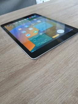9,7" tablet iPad 5 generácie 32GB TOP stav - 4