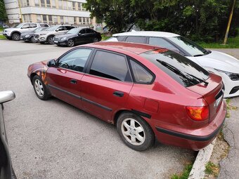 Hyundai Elantra 1.6i - 4
