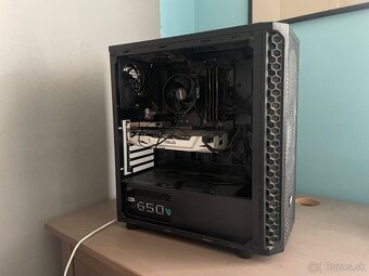 Predam po jednotlivých častiach, alebo celý PC - 4
