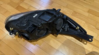 Predam na Ford Fokus MK3 rok 2010-2018 ľavé predné svetlo o - 4