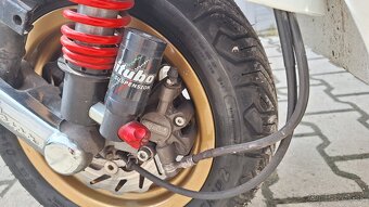 Vespa et150 - 4