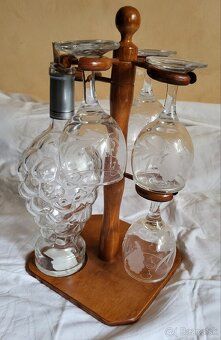 Stojan na fľašku a poháre. - 4