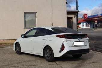Toyota Prius 1.8 Plug-in Hybrid Executive - 4