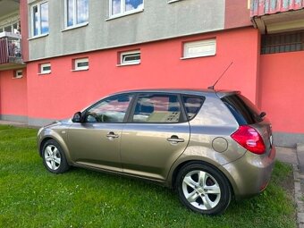 KIA Ceed 1.4 benzín (77 kW) - 4