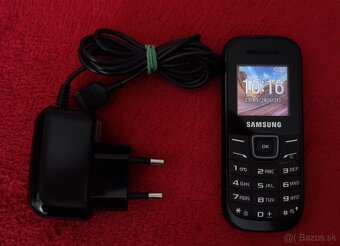 Samsung E1200 - 4