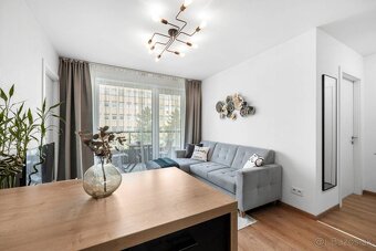 NA PRENÁJOM; Fenomenálny 2,5-izbový apartmán s garážovým stá - 4
