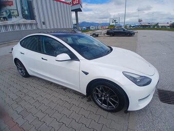 Tesla 3 Long Range Refresh 2021 - 4