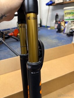 FOX 34 Float Factory 29” zdvih 140mm - 4