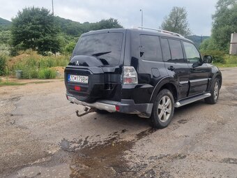Mitsubishi Pajero - 4