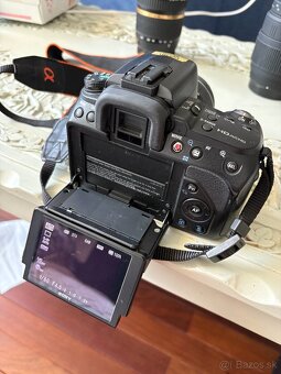 Sony A580 DSLR + 3 objektívy + batoh a ďalšie príslušenstvo - 4