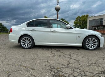 BMW 3 e90 320d xdrive 2012 - 4
