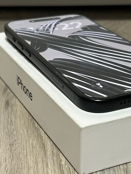 iPhone 15 128GB - 4