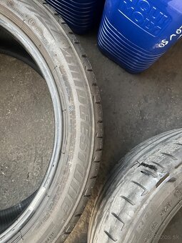 255/40 r18 - 4