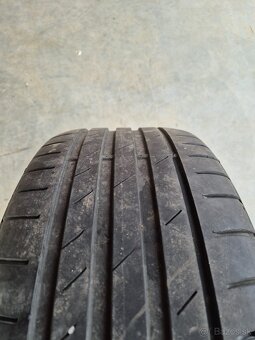 Kumho 225/40 r18 - 4