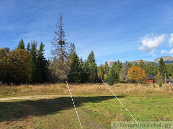 Slnečný rekreačný pozemok v lese pod Vysokými Tatrami v lo - 4