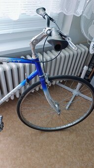 Starší cestný bicykel - 4