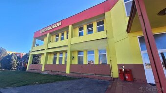 Reprezentatívny multifunkčný objekt - 4