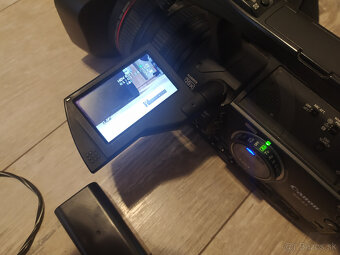 Profesionálna kamera za 399, €.-Canon XH A1+statív Manfrotto - 4