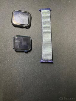 Apple Watch Series 6 40mm – modré - 4