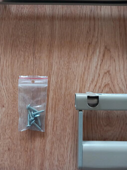 Komplement od ikea - 3ks výsuvné vešiaky pre skrine 35 cm - 4