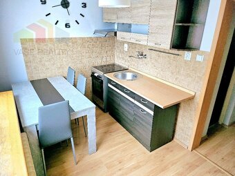 1 izbový byt Bánovce nad Bebravou / CENTRUM / LOGGIA / EXKL - 4
