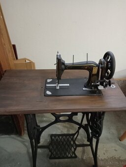 SINGER šijací stroj po renovácii - 4