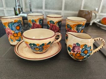 Keramické šálky a mliečnik - 4