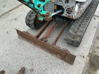 Mini rýpadlo Kobelco 09SR (rok 2000) – Vynikajúci stav - 4