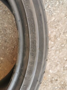 Letne Pneu 235/40 r19-6mm - 4