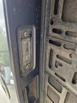 VW Golf 5 V plus zadné kufrove dvere - 4