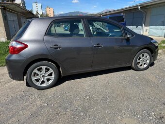 Predám toyotu auris - 4