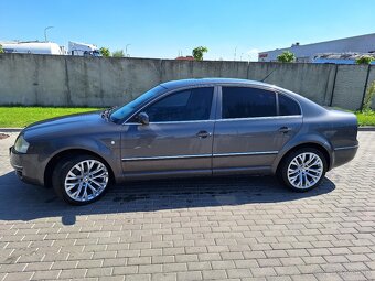 Superb 2.5 TDI automat 120kw. - 4