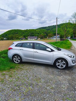 Hyundai i30 CW 1.6 benzín 99 kW - 4