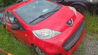 Peugeot 107 1.0i 50kw model 2010 - 4